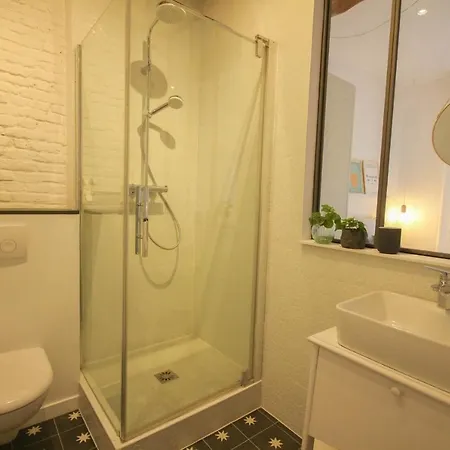Superb Flat In The Heart Of Old Lille! * リール